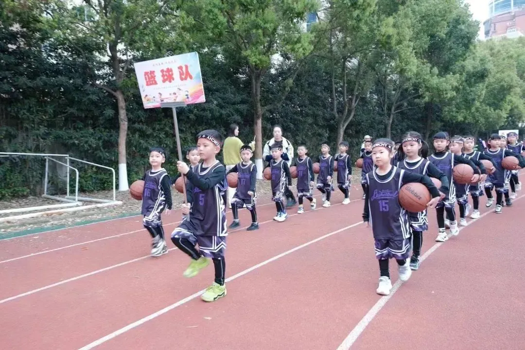 职业篮球运动员如何保持战术训练的高效性?_0